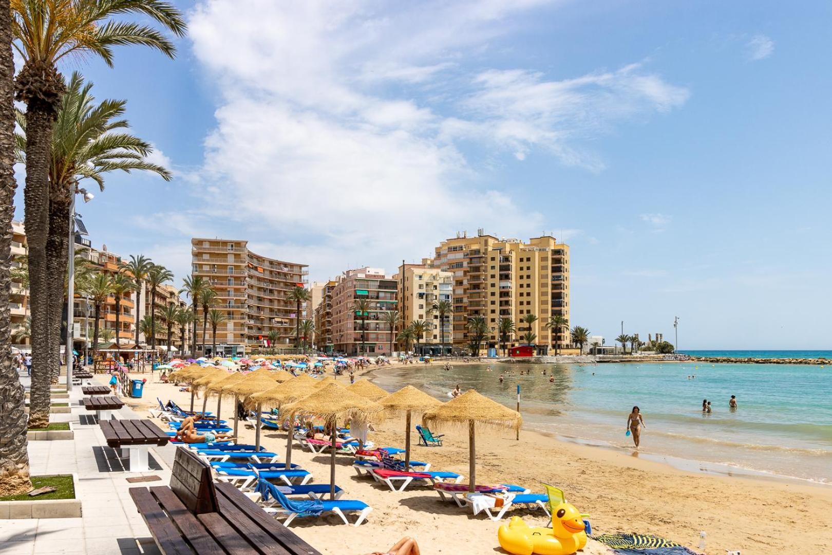 Near Beach, Playa Del Cura Apartment *